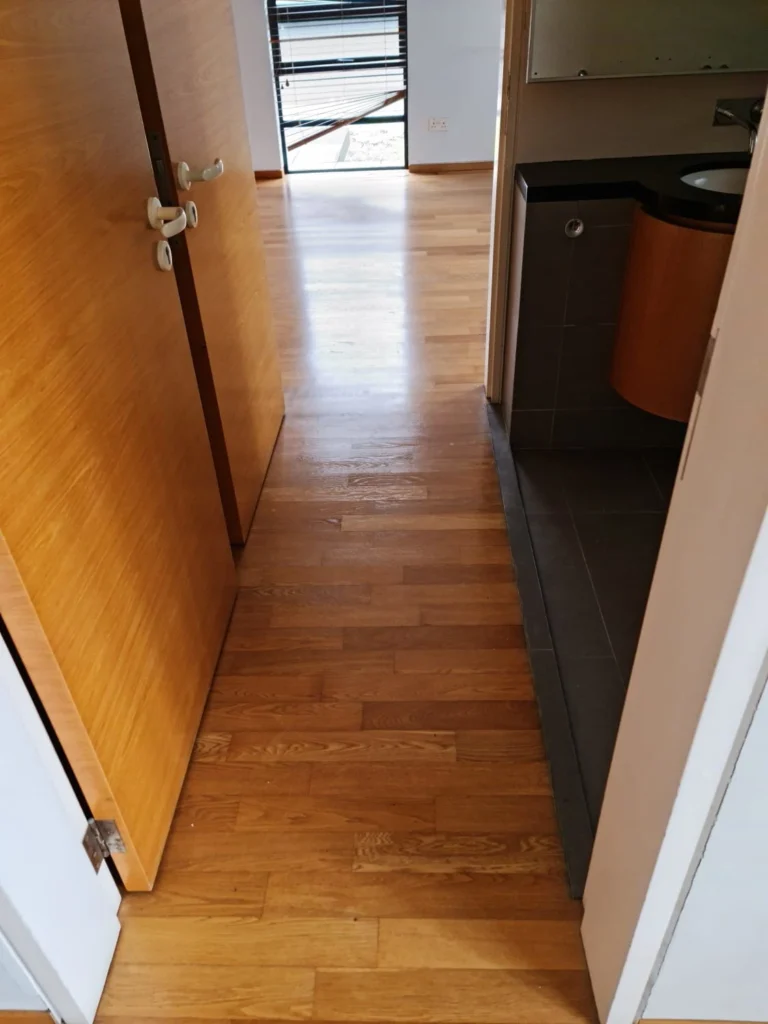 Bedroom-Vinyl-Flooring